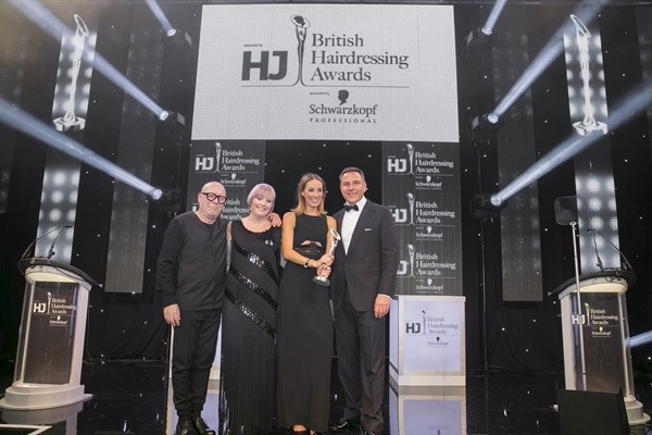 HOB SALONS ARE THE BRITISH COLOUR TECHNICIANS OF THE YEAR 2015